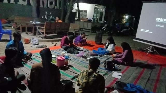 HMJ Syari'ah Mengadakan Rapat dan Nonton Bersama