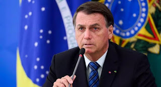 Bolsonaro diz que dará reajuste a professores ‘no máximo que a lei permite’