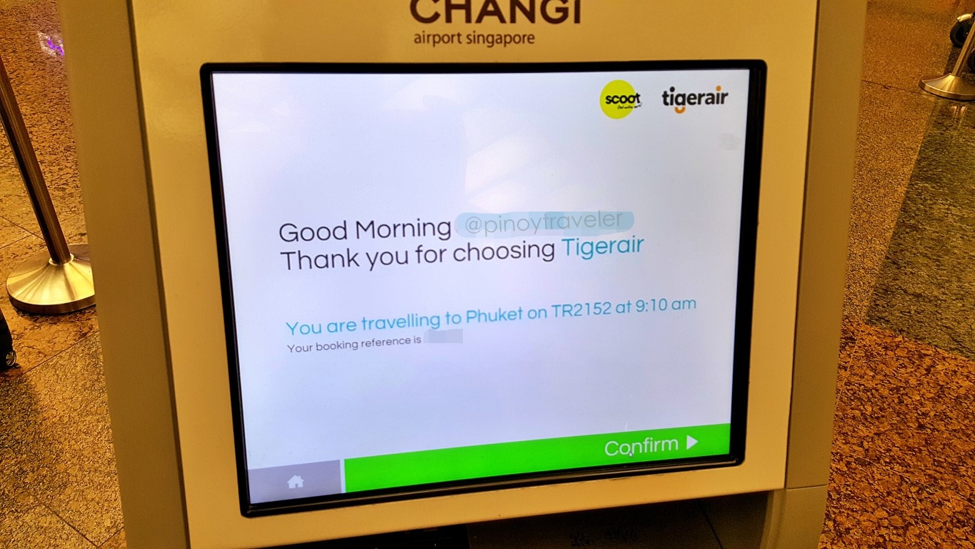 tiger air check-in kiosk at changi airport