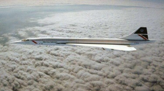 The Concorde at Mach 2: A Rare Glimpse into the Golden Age of Aviation