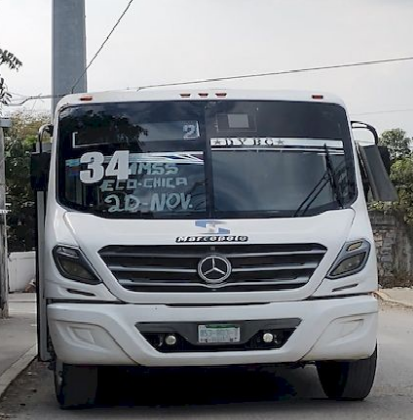 México: Mujer resulta lesionada en la colonia 20 de Noviembre al caer de un autobús urbano