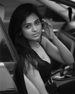 Ramya pandian black and white stunning photoshoot