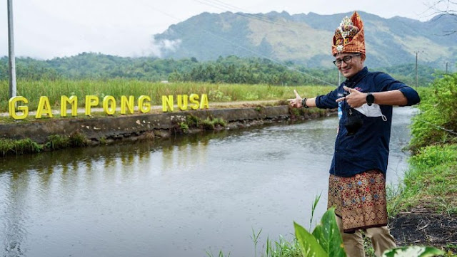 Ratusan Emak-emak di Pekanbaru Deklarasi Sandiaga Uno Jadi Capres 2024