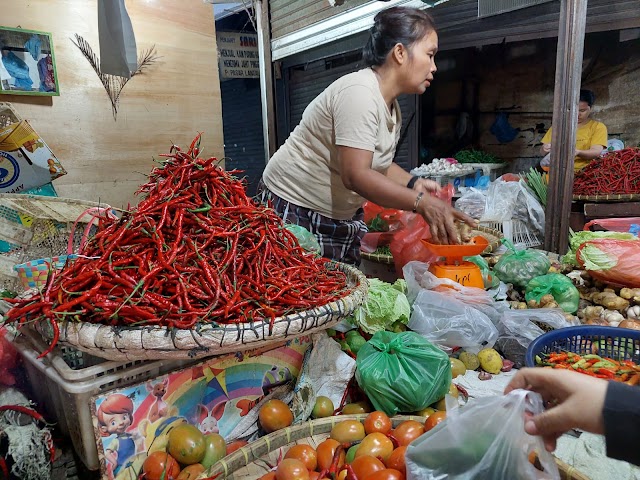  Stok Tak Stabil, Harga Cabai Merah Bertahan  Mahal