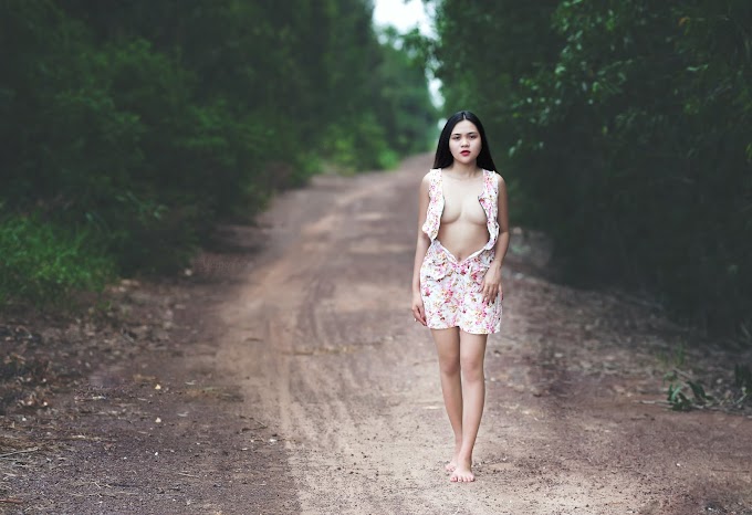 Outdoor Nude - Quynh Lona