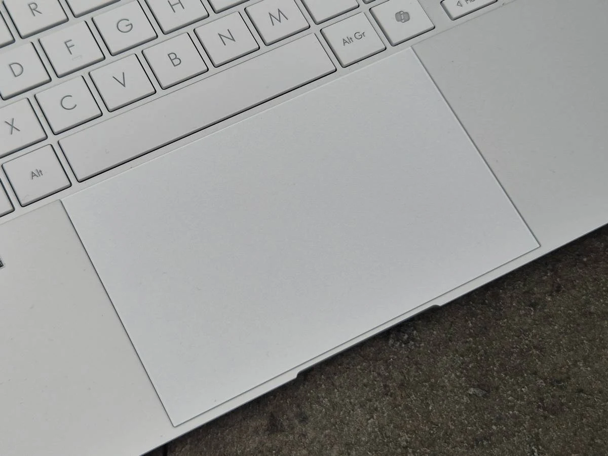 Review Asus Zenbook S 14 UX5406SA: Laptop Copilot+ PC Premium, Daya Tahan Baterai Super!