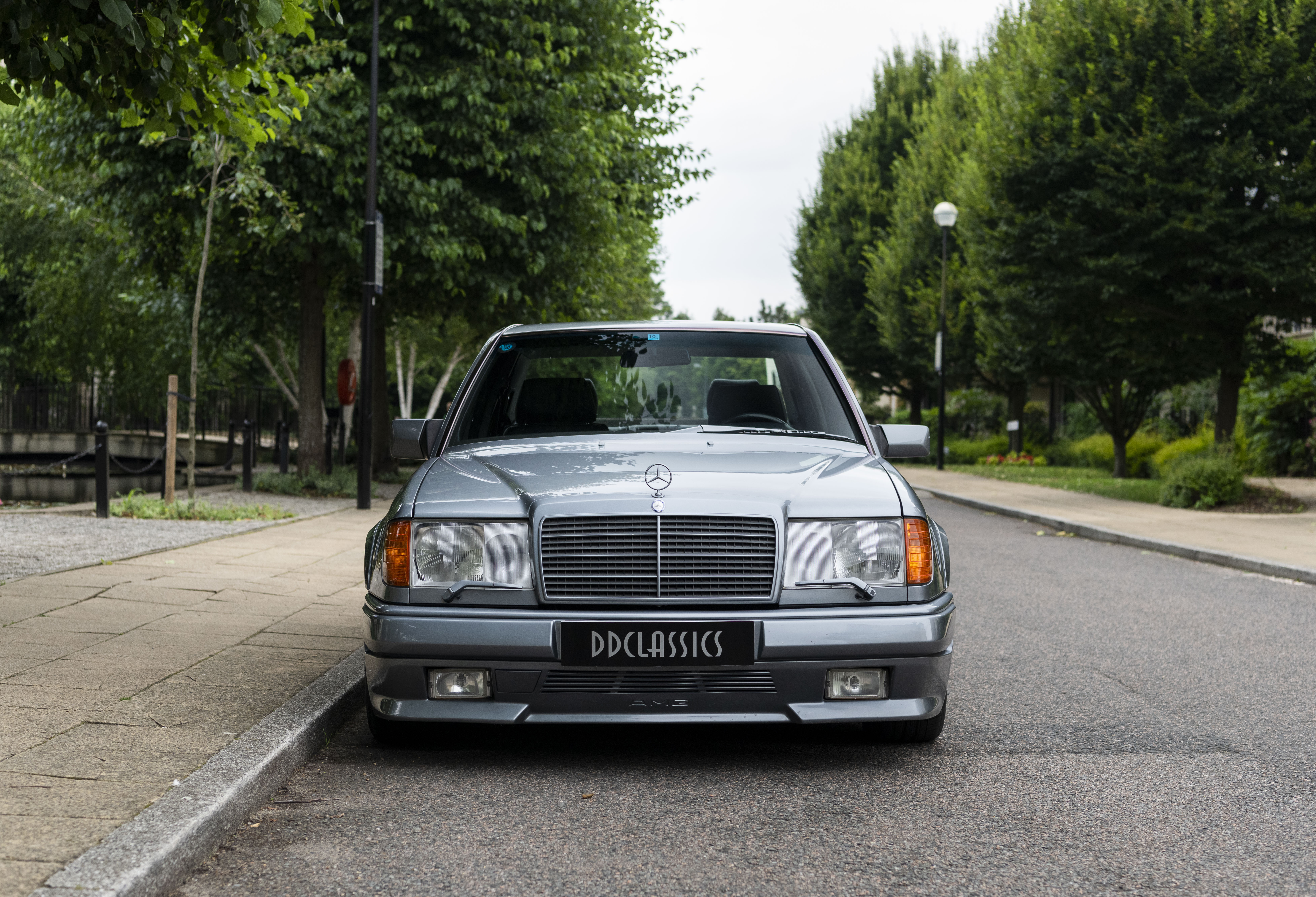 Mercedes-Benz W 124 300 E-24 3.4 AMG