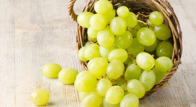 How Green Grapes Can Aid in Weight Loss