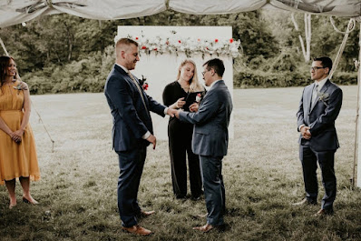 marrying same sex, LGBTQ couples in northeast cleveland ohio cuyahoga valley national park.