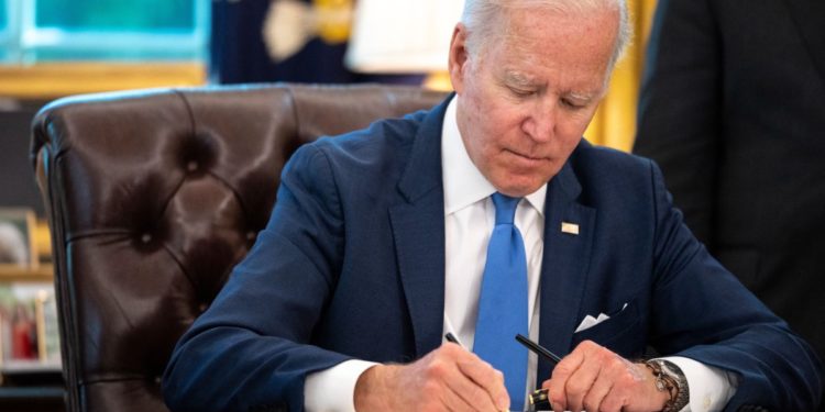 Biden ratificó a Venezuela en lista de países que no combaten tráfico de drogas