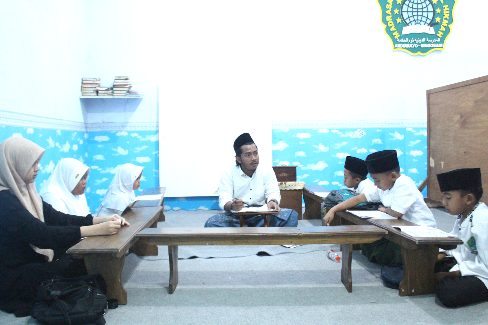 Madrasah Diniyah dengan Kurikulum Pondok Pesantren