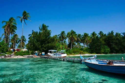 Wisata Pulau Menjangan Besar