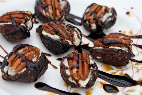 Cheese Stuffed Figs with Toasted Pecans and Balsamic Drizzle 1