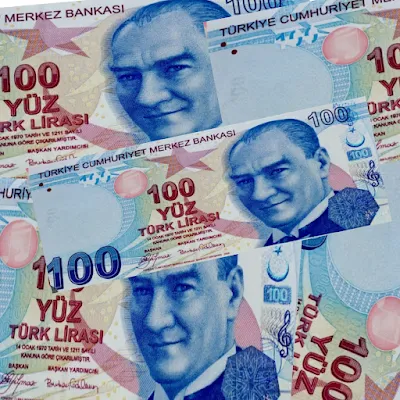 Le prix du dollar et de l'or en Turquie par rapport au cours de la livre turque pour chaque devise