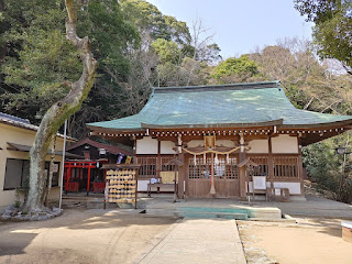 板宿八幡神社の本堂