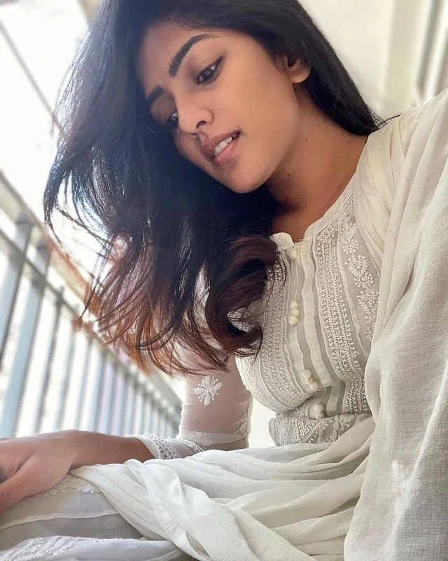 Eesha Rebba hot and gorgeous looks