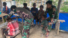 Papua: Melalui Cukur Gratis Satgas Pamtas Mobile Raider 300/Bjw Tanamkan Pendidikan Hidup Bersih dan Rapi Sejak Dini
