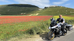 LA FIORITURA DI CASTELLUCCIO