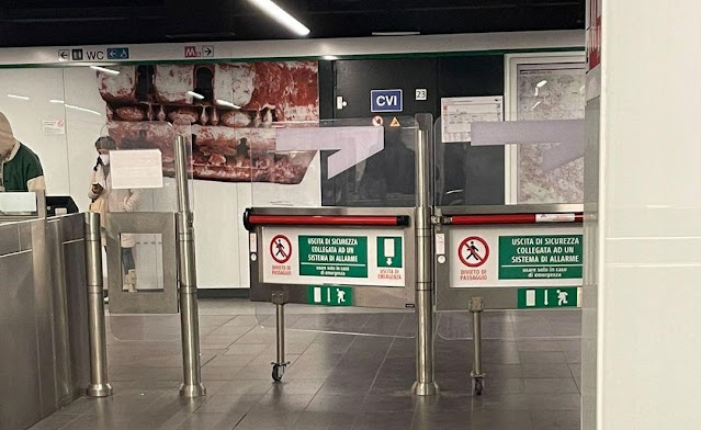 Le porte di emergenza sempre aperte nelle stazioni metro