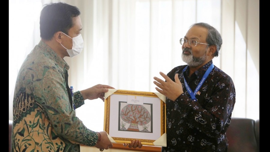 Dirjen Bimas Hindu : Kerja Sama Bilateral Indonesia-India Dalam Program Pendidikan Dan Penelitian