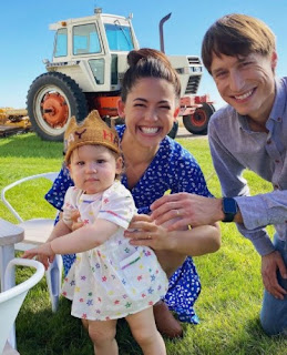 Molly Yeh with her husband Nick & their daughter