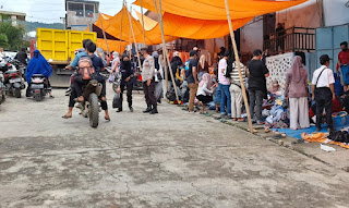 Kanit Sabhara Polsek Anggeraja Patroli Dialogis Ke Pasar Sentral Cakke, Dan Beri Himbauan