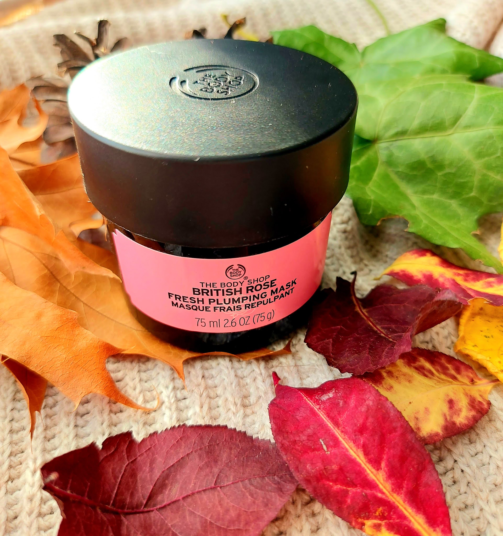 British Rose Face Plumping Mask - nawilżająca maseczka do twarzy z płatkami róż od The Body Shop Aneta Lason Beauty Talks