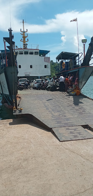 Ro-Ro Ferry from Bambooflat Jetty to Chatham Jetty.