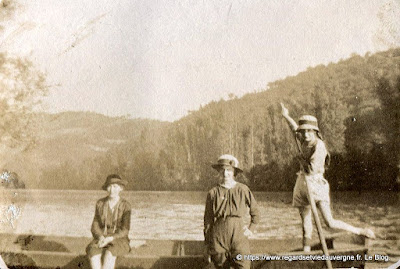 photo ancienne : un dimanche à la campagne vers 1890