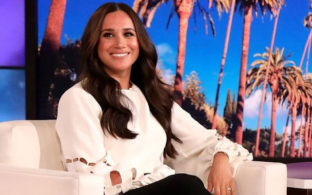 Meghan Markle, Duchess of Sussex wore a new palm-leaf balloon-sleeve blouse by Oscar De La Renta. Ellen DeGeneres talk show