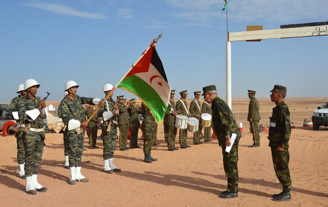 جيش التحرير الشعبي الصحراوي يقصف تخندقات قوات الاحتلال المغربي 