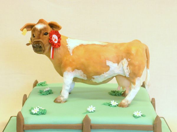 cow cake ideas