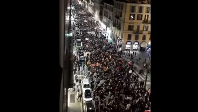 Док Србија спава: Никад већи протест у Италији против ковид сертификата! (ВИДЕО)