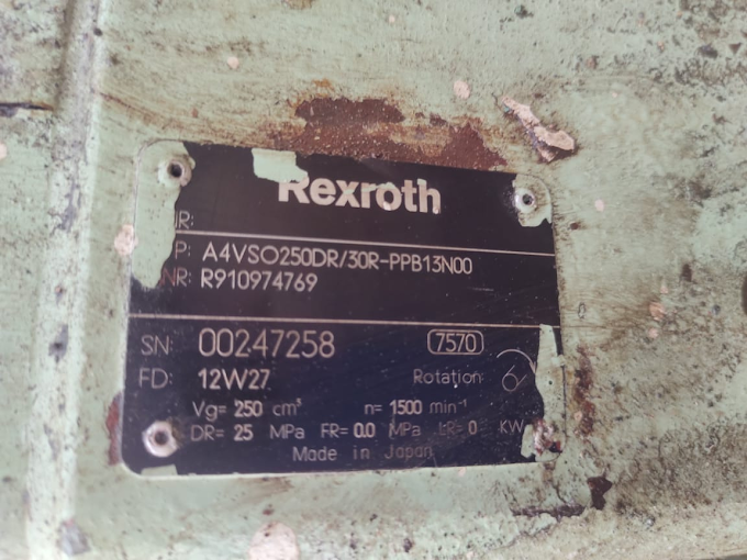 BOSCH REXROTH A4VSO250DR/30R-PPB13N00 HYDRAULIC PUMP