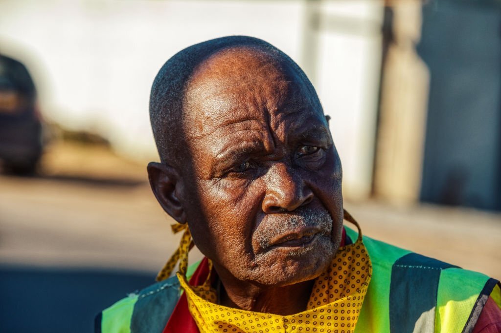 Amid Job Scarcity, Zimbabwe’s Unlicensed Brick Molders Degrade the Land!