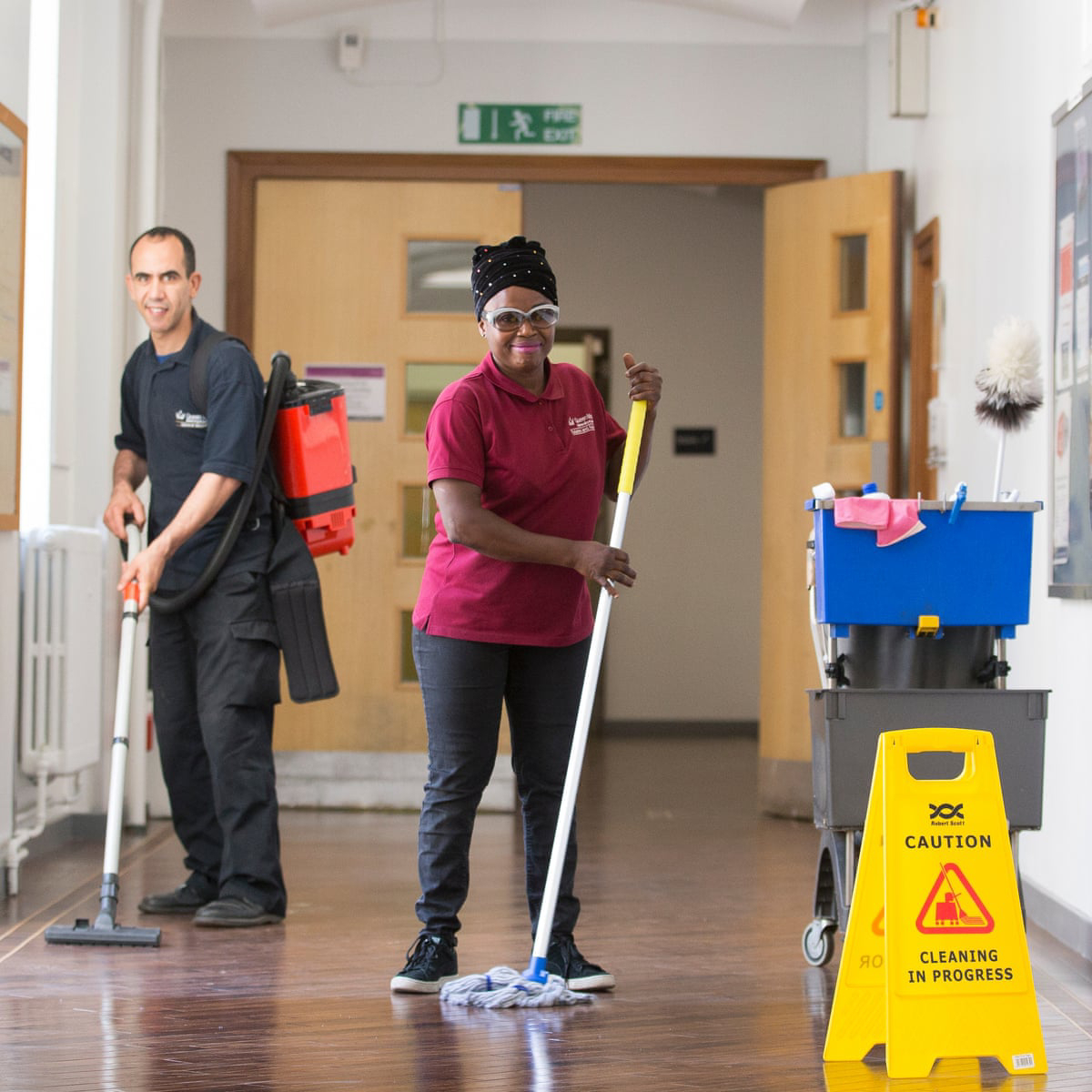 A Female cleaner needed in Lekki phase to work 3 times in a week for a spinster, salary 35k, no accommodation 