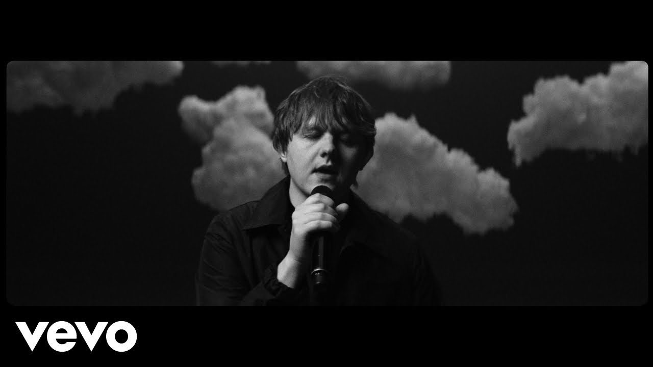 Hold Me While You Wait Lyrics Lewis Capaldi