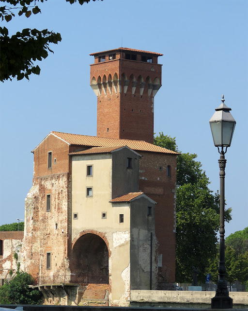 Cittadella e Torre Guelfa (Citadel and Guelph Tower), Piazza di Terzanaia, Pisa