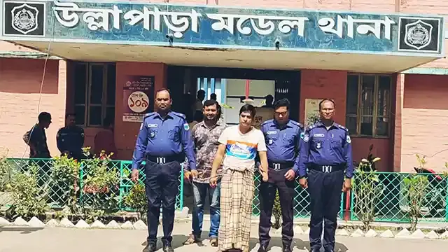 উল্লাপাড়ায় ওয়ারেন্টভুক্ত পলাতক আসামি হাত কাটা টিপু গ্রেফতার