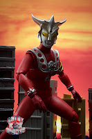 S.H Figuarts Ultraman Leo 32