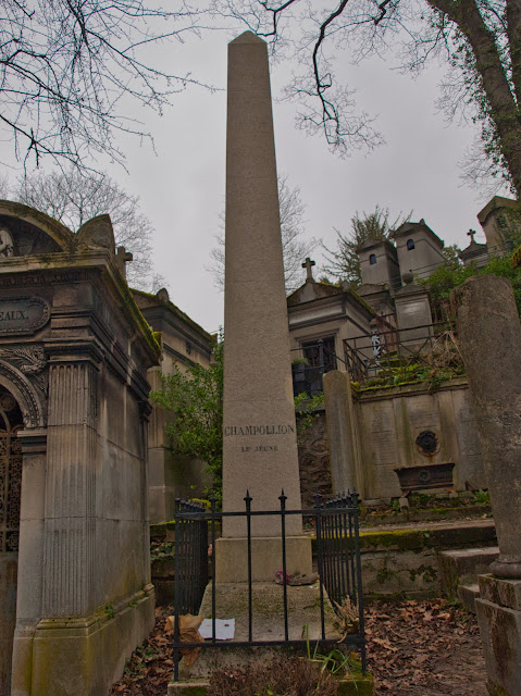 jiemve, Paris,cimetière, Père Lachaise, obélisque, Champollion