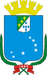 Brasão de São Luís (desenho usado pela prefeitura, disponível na Wikimedia Commons).
