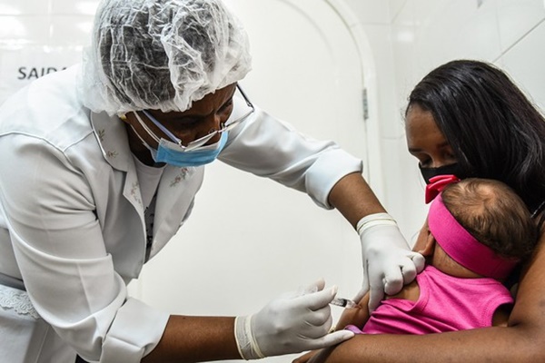 UBSF SANTO AMARO: Aplicação de vacinas de rotina do calendário básico com alteração no horário