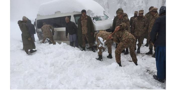21 die in Murree as govt deploys Pakistan Army to rescue stranded tourists amid heavy snowfall