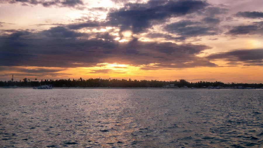 5 Awesome Islands to Visit in Cebu, malapascua sunset cebu