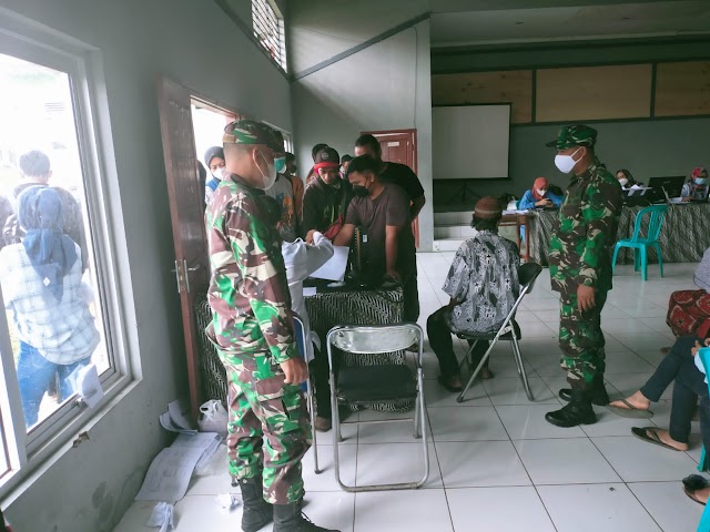 Babinsa Parakansalak Terus Monitoring dan Kawal Program-program Pemerintah di wilayahnya 