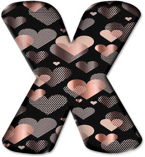 Abecedario Negro con Corazones Salmón en Diferentes Patrones.