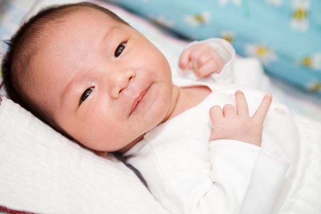 2 Months Baby: Responds with a Smile - ALICE CLINIC