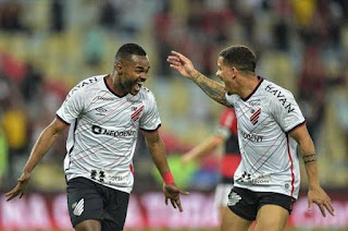 Flamengo perde para o Athletico e dá adeus à Copa do Brasil