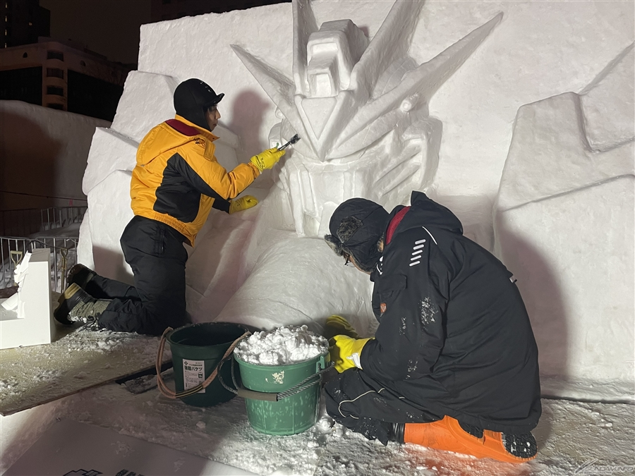 Rising Freedom Gundam Snow Sculpture: Un espectáculo inolvidable en el Festival de Nieve de Sapporo 2024 - 03